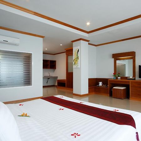 Blue Beach Club & Resort Patong الغرفة الصورة