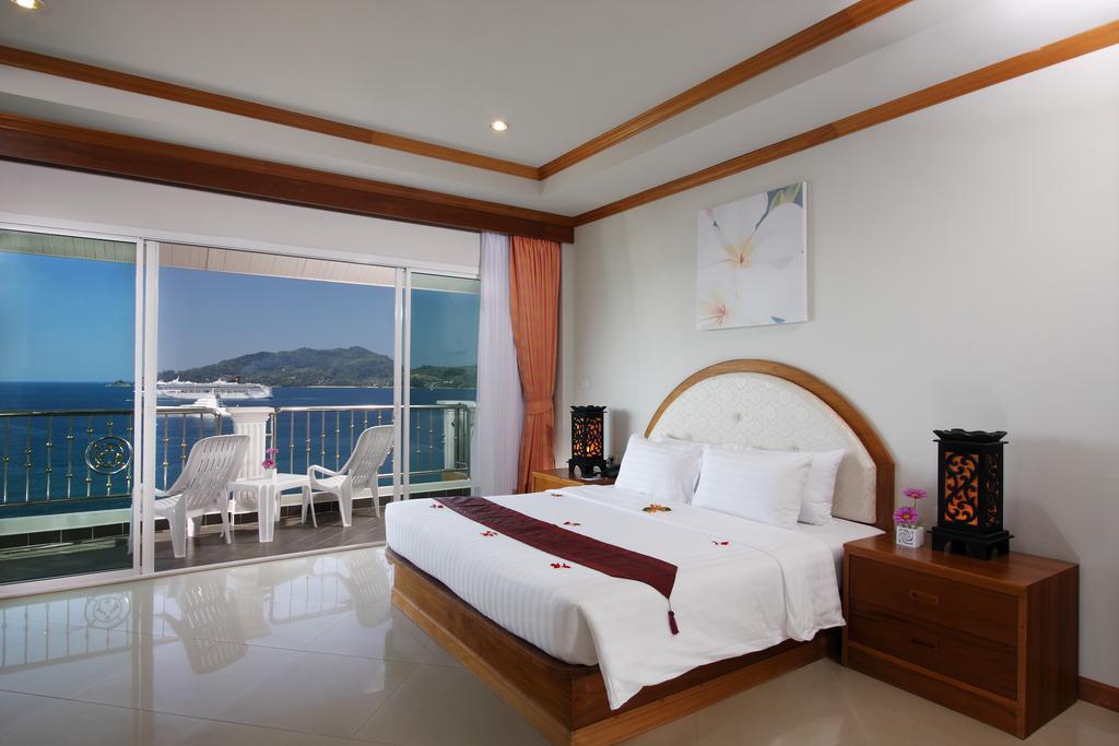 Blue Beach Club & Resort Patong الغرفة الصورة